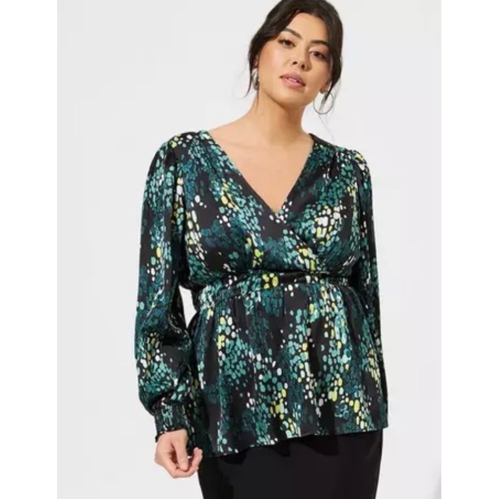 TORRID 1 Satin Surplice‎ Tie Cut Out Back Long Sleeve Blouse 1x 14 16